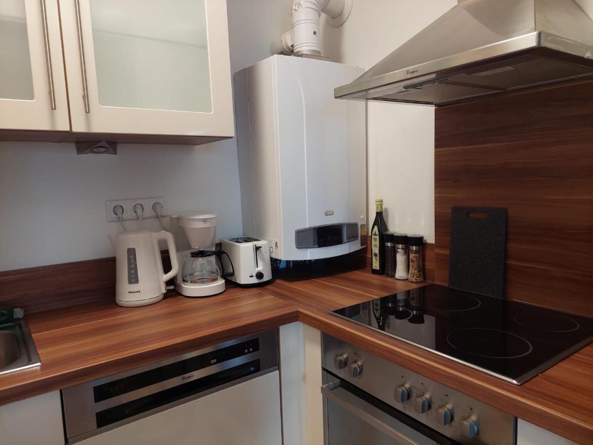 Apartment Balcony Apartment, 5 Min Walk To First District Wien